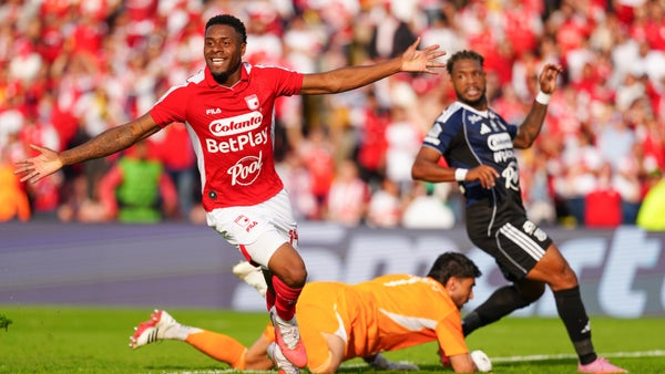 Santa Fe no perdonó y sacó tres puntos de oro ante Medellín