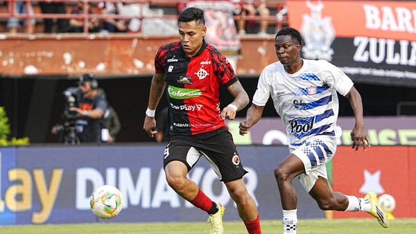 Cúcuta pidió penal y roja vs. Boyacá Chicó por esta jugada Cúcuta pidió penal y roja vs. Boyacá Chicó por esta jugada