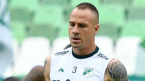 ¿Era roja para Cali? Mira la dura falta que cometió Andrés Correa