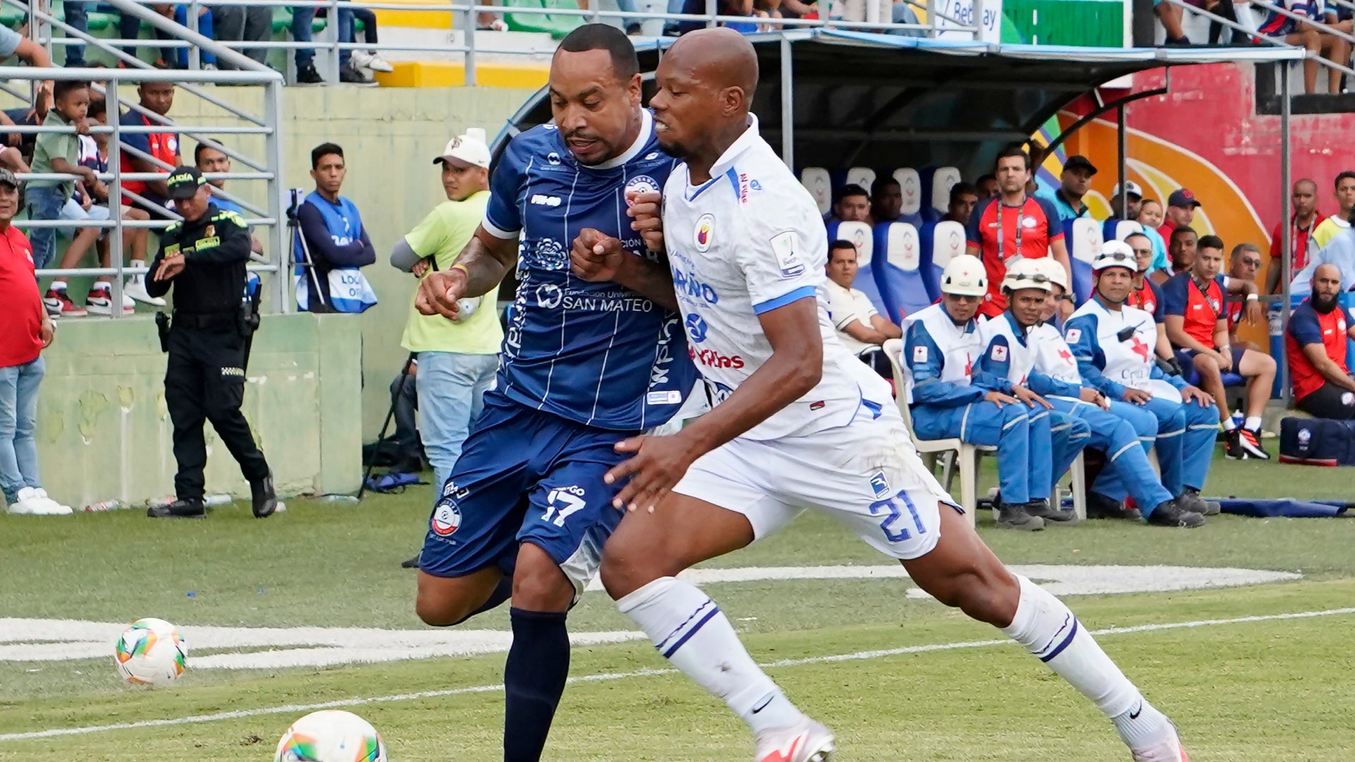 Felipe Pardo estuvo cerca del gol olímpico en Alianza vs. Pasto - VizzorImage