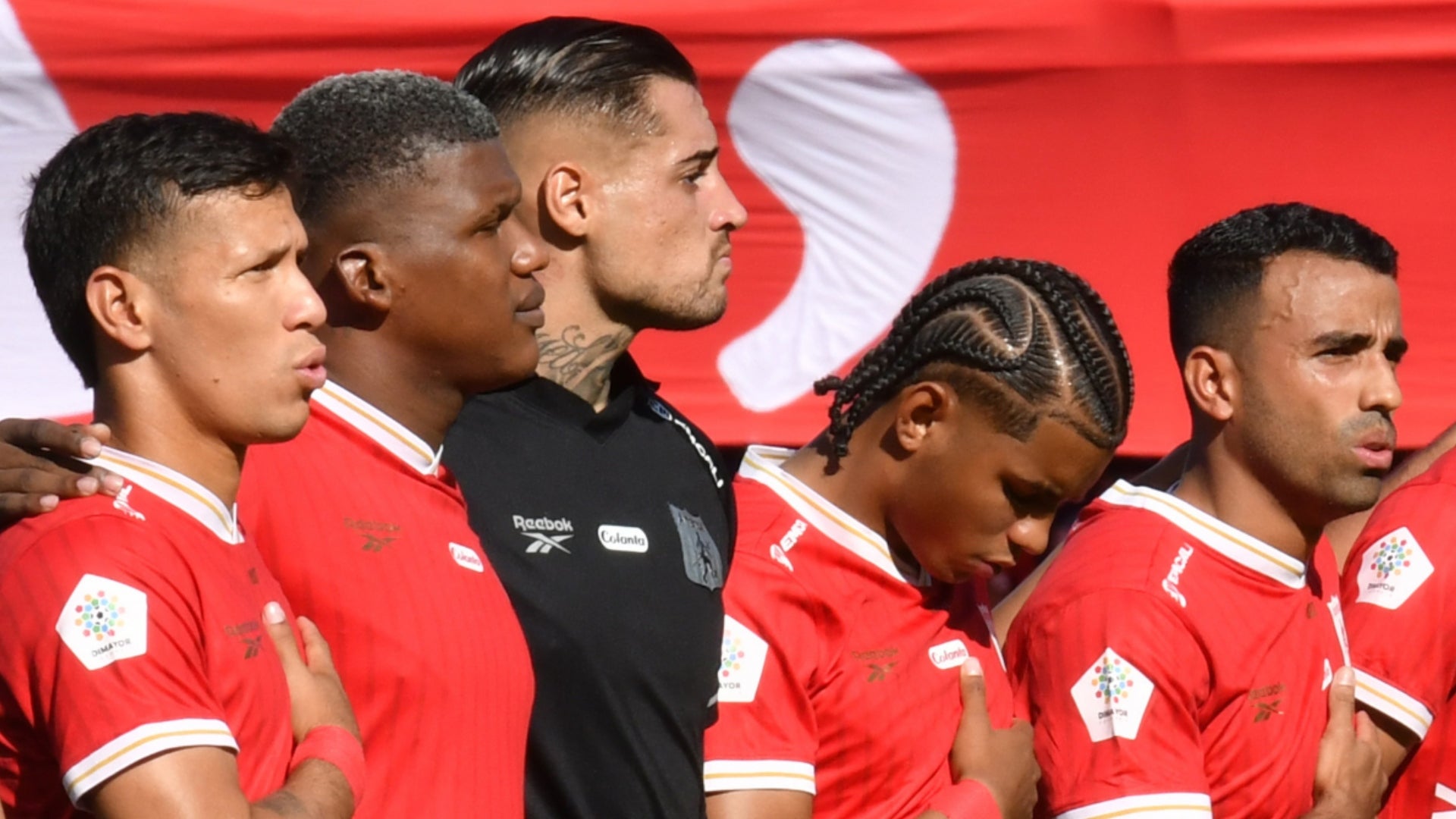 América vs. Bucaramanga_ Jean Fernandes le atajó penalti a Luciano Pons - VizzorImage