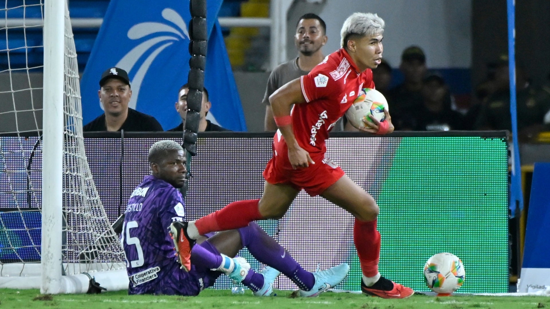 América entrega un nuevo parte médico de Nicolás Hernández