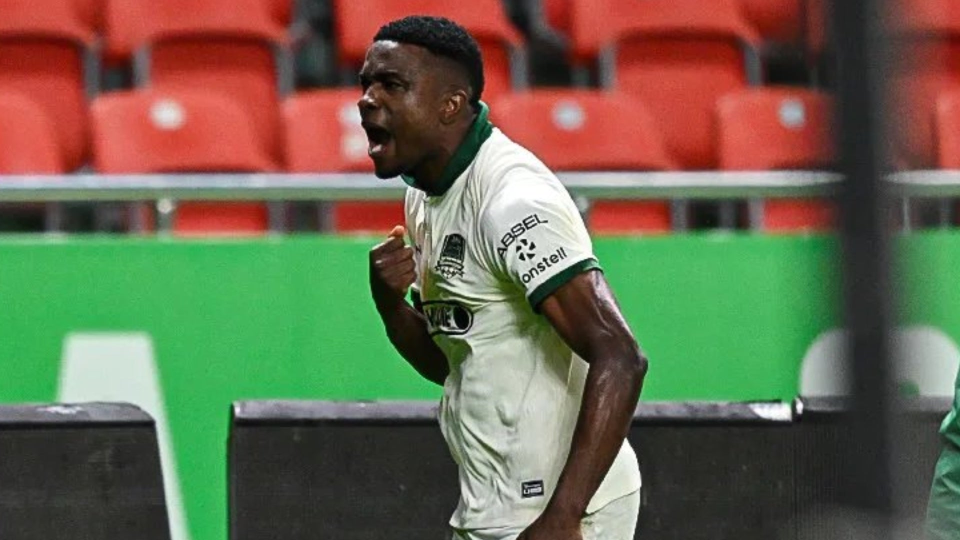 Jhon Córdoba anotó un nuevo golazo en Rusia