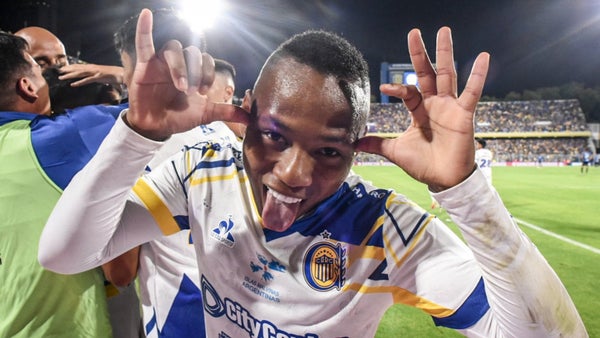 Jáminton Campaz brilla con doble asistencia y asegura la victoria de Rosario Central