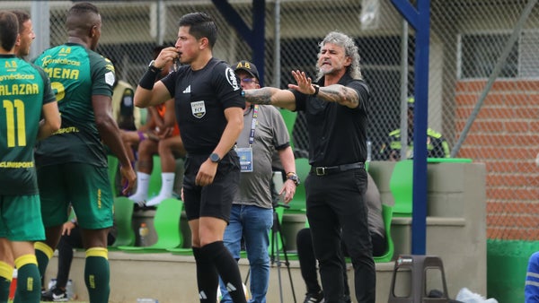 Leonel Álvarez habló sobre la situación de Bucaramanga en la Liga Leonel Álvarez habló sobre la situación de Bucaramanga en la Liga