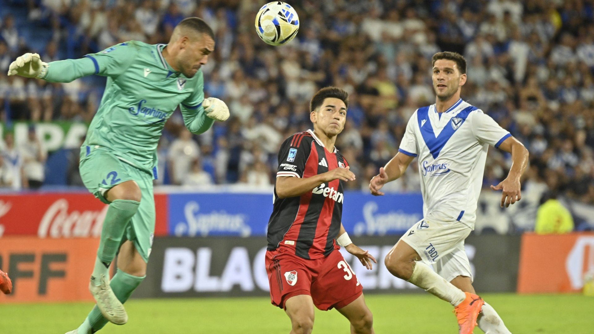 Álvaro Montero sufrió una decisión en Vélez