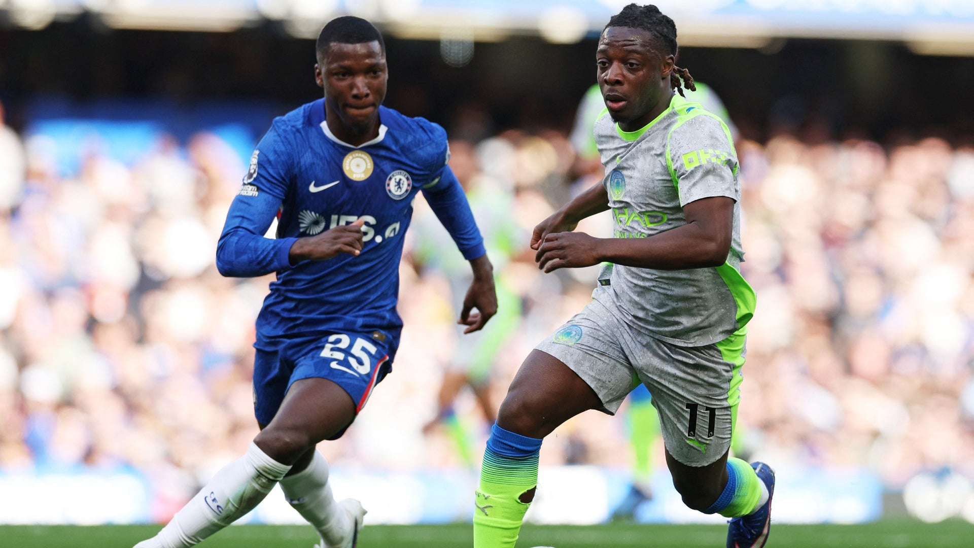 Manchester City aplastó a Chelsea y se prende por el título en la Premier League - AFP