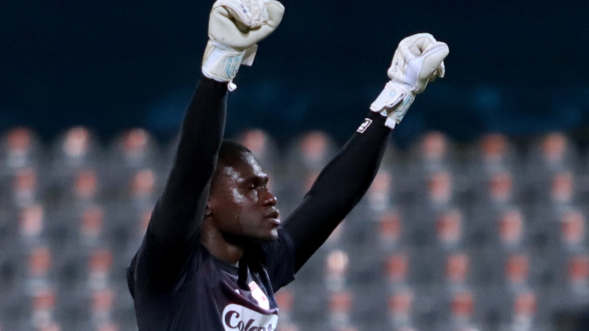 Asprilla evitó dos veces el gol de Millonarios ante Santa Fe - VizzorImage