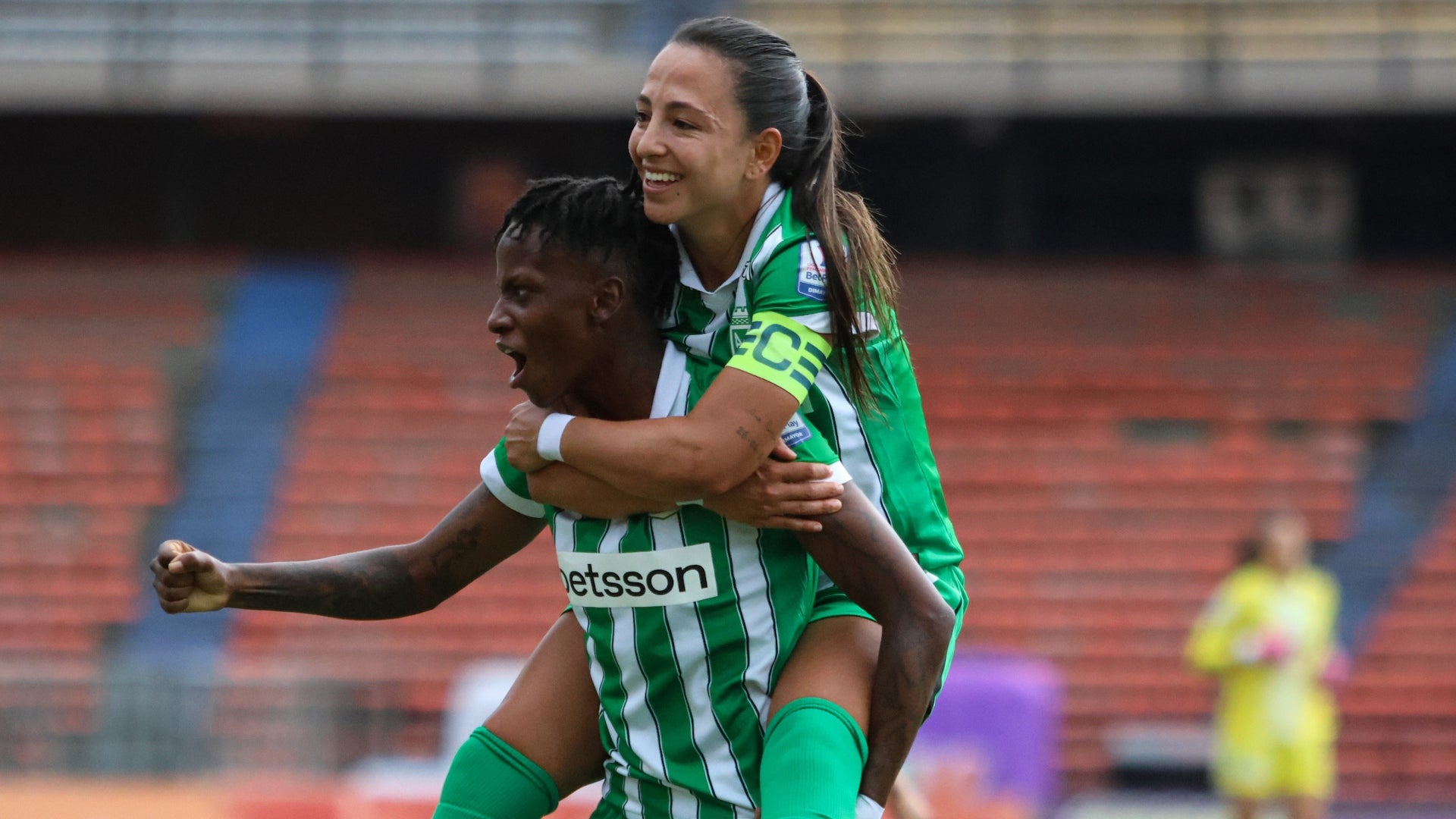 Atlético Nacional goleó 5-0 a Real Santander y es líder de Liga Femenina - VizzorImage
