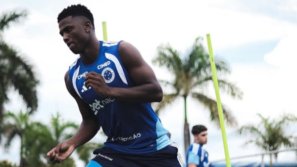 Néiser Villarreal dice presente en Brasil con un golazo