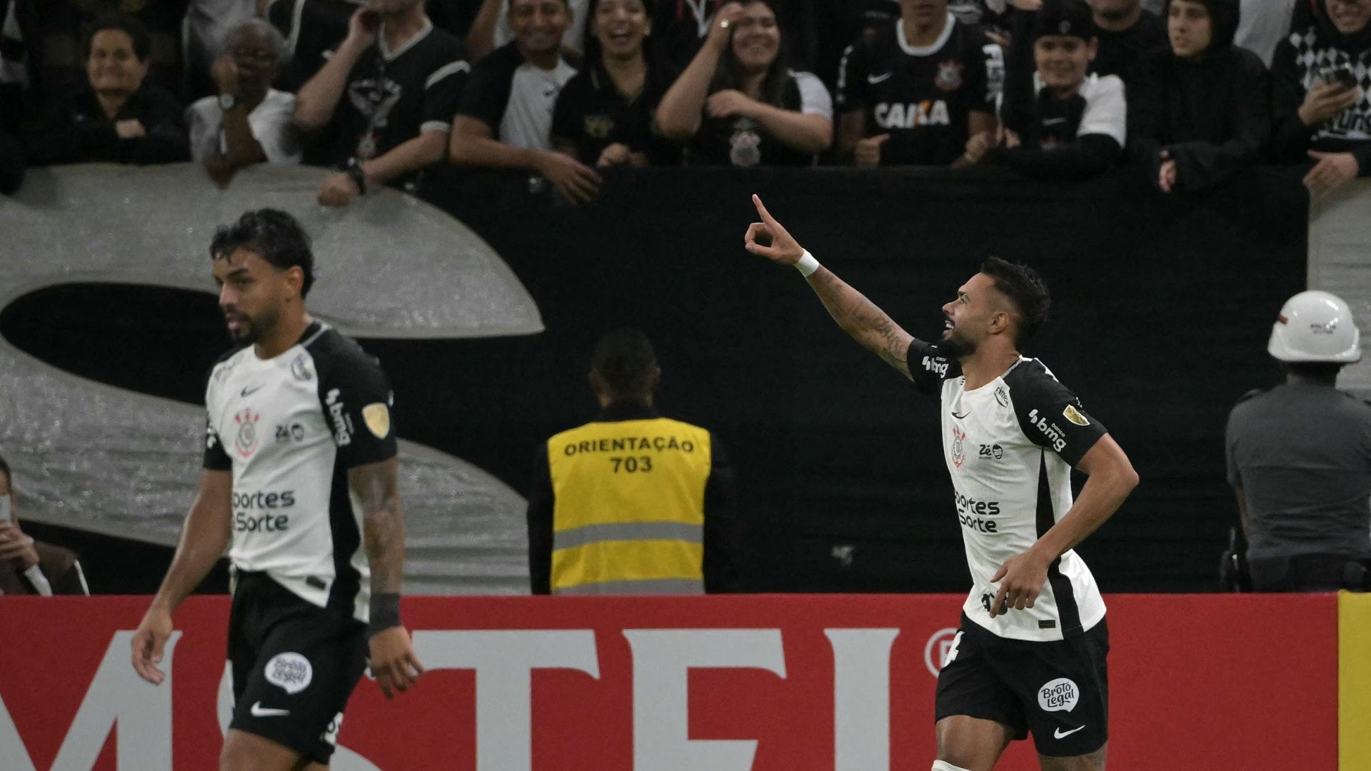 Corinthians venció a Santa Fe en Brasil