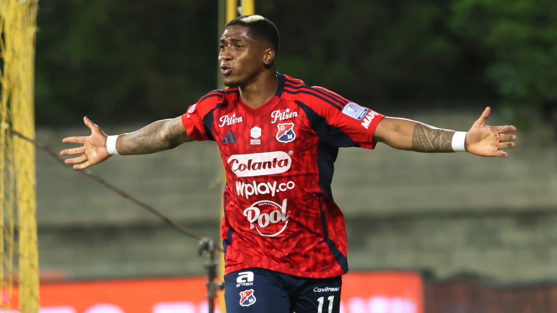 Medellín venció con suspenso a Fortaleza y pelea por los playoffs - VizzorImage