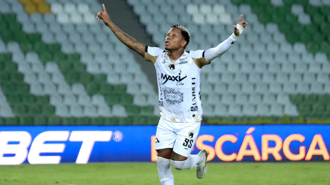Casi en la línea! Jhon Vásquez se perdió el gol de Llaneros