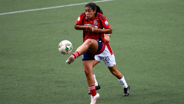 Medellín goleó en casa y se metió a la fiesta de los ocho