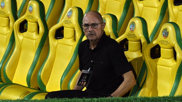 Alfredo Arias perdió la paciencia: fuerte mensaje tras la roja de Peña