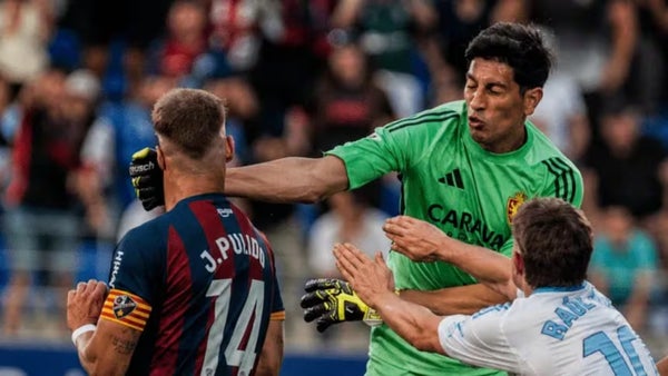 Esteban Andrada recibió histórica sanción por golpear a un rival