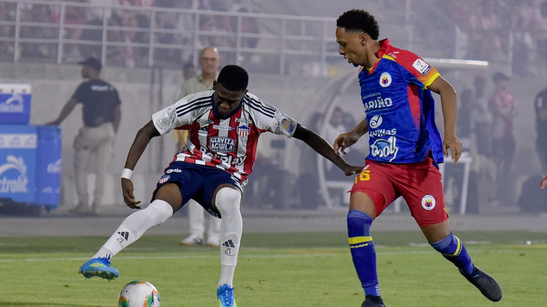Junior vs. Pasto se detuvo unos minutos