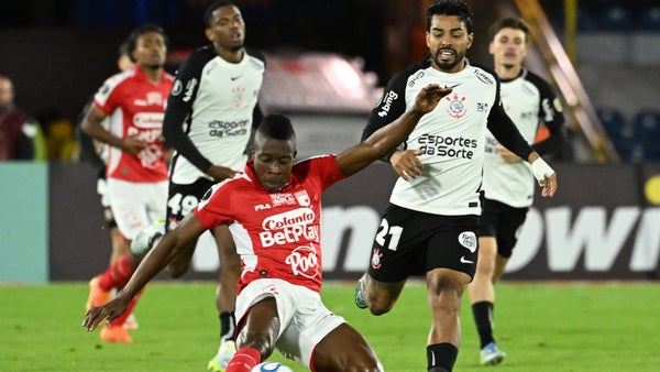 Santa Fe dejó escapar un triunfo clave ante Corinthians en El Campín