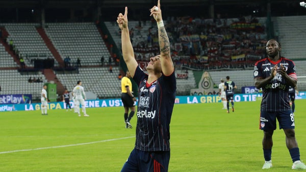 Junior consiguió un triunfo clave ante Once Caldas con gol de Paiva