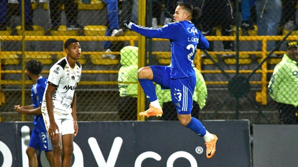 Millonarios debutó con victoria ante Llaneros en los últimos minutos