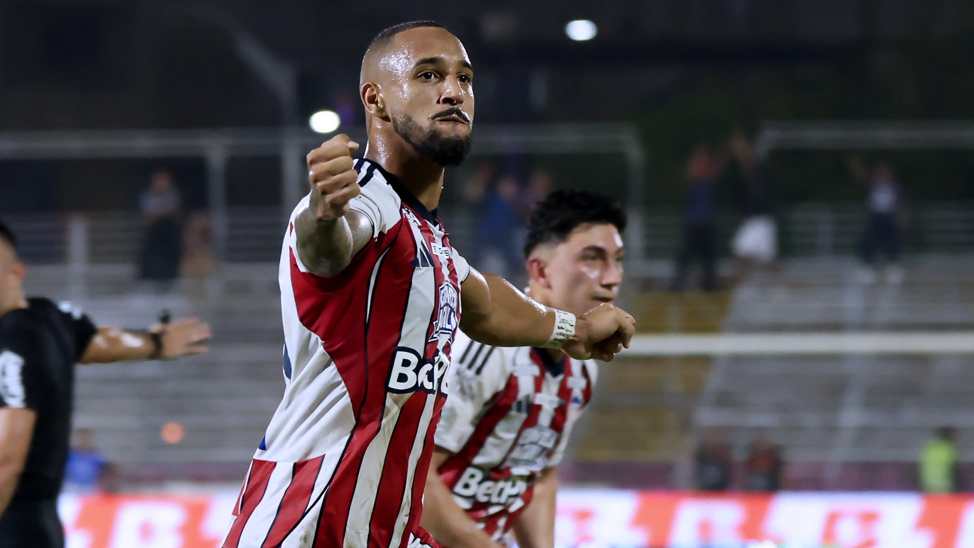 Junior recibió una gama de CUATRO sanciones antes de visitar a Santa Fe - VizzorImage