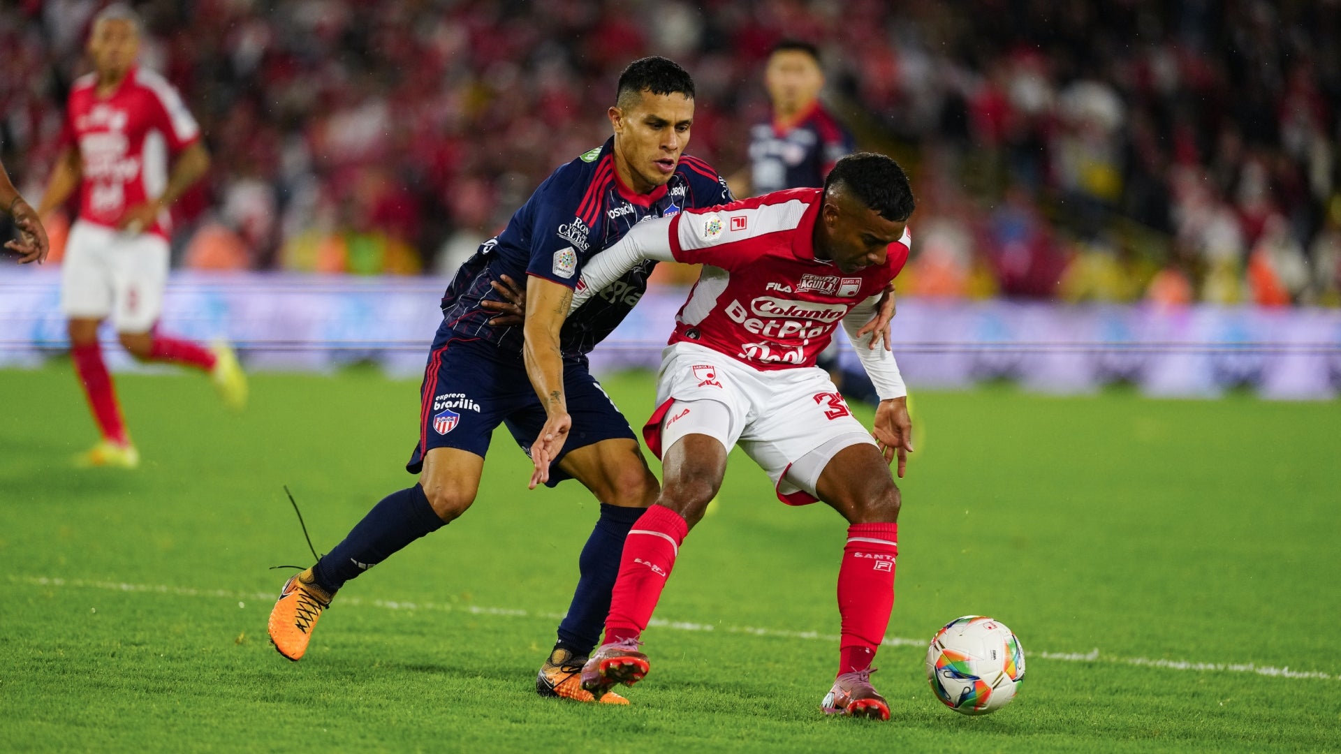 ¿Santa Fe o Junior, cuál fue mejor? Repasa los datos y el resumen de la semifinal - VizzorImage