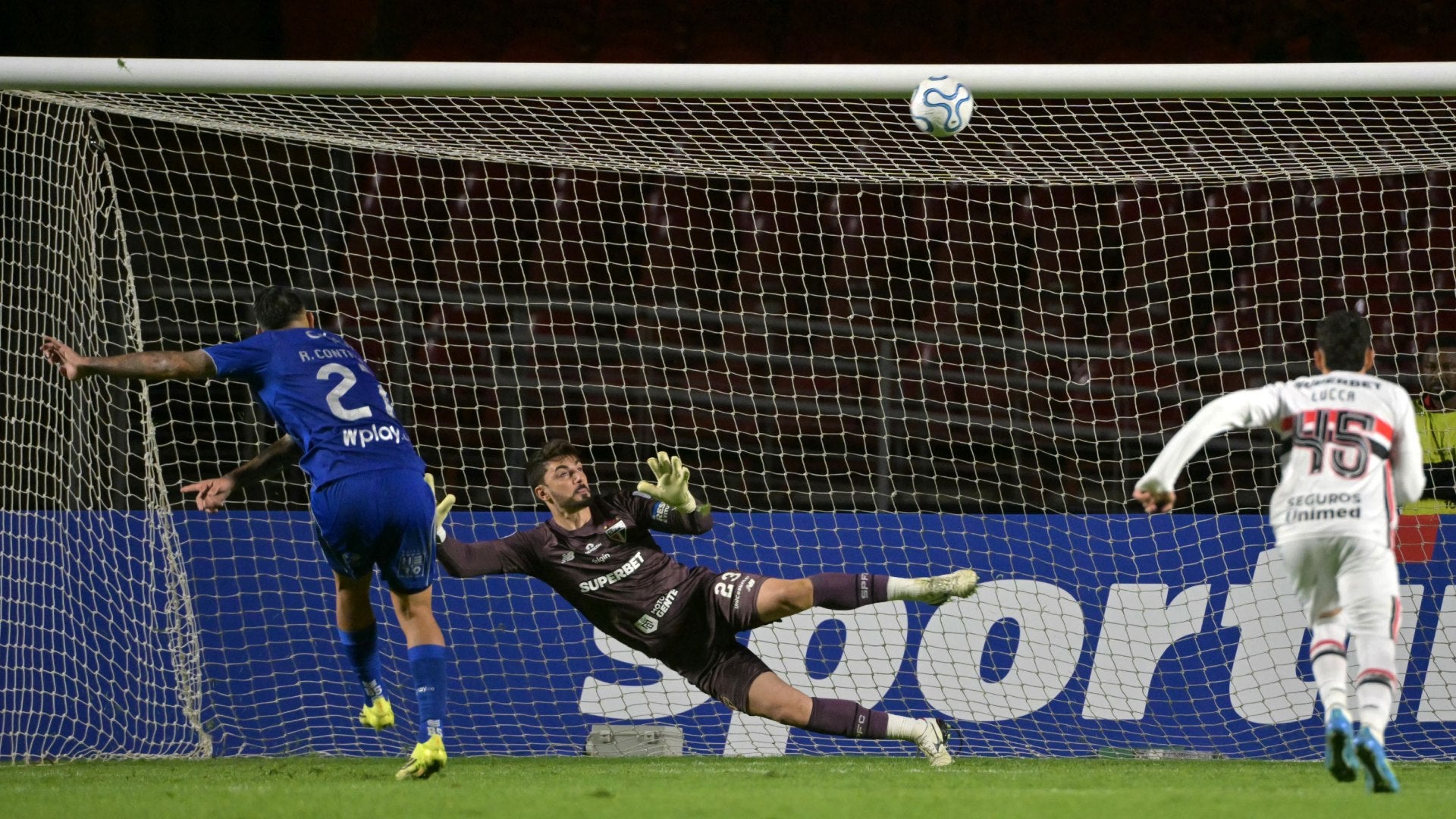 Bustos habló de Contreras tras el empate ante Sao Paulo