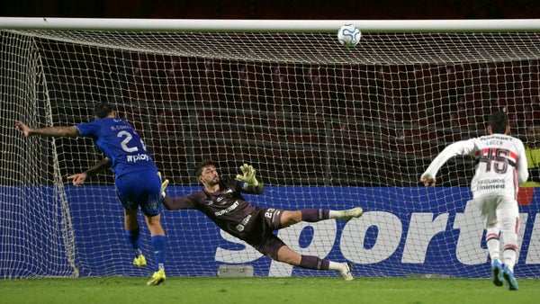 Rodrigo Contreras habló tras errar penal clave con Millonarios Rodrigo Contreras habló tras errar penal clave con Millonarios