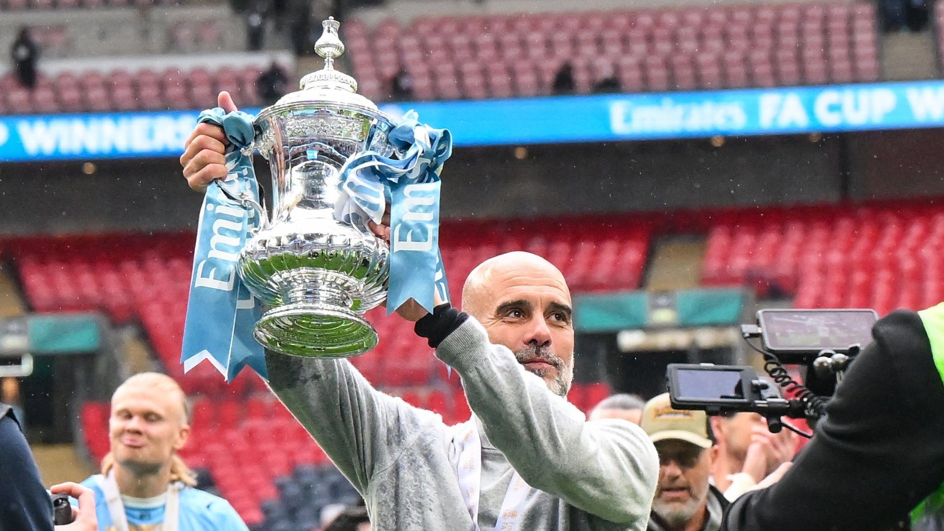 Pep Guardiola y Manchester City hicieron anuncio de última hora - AFP