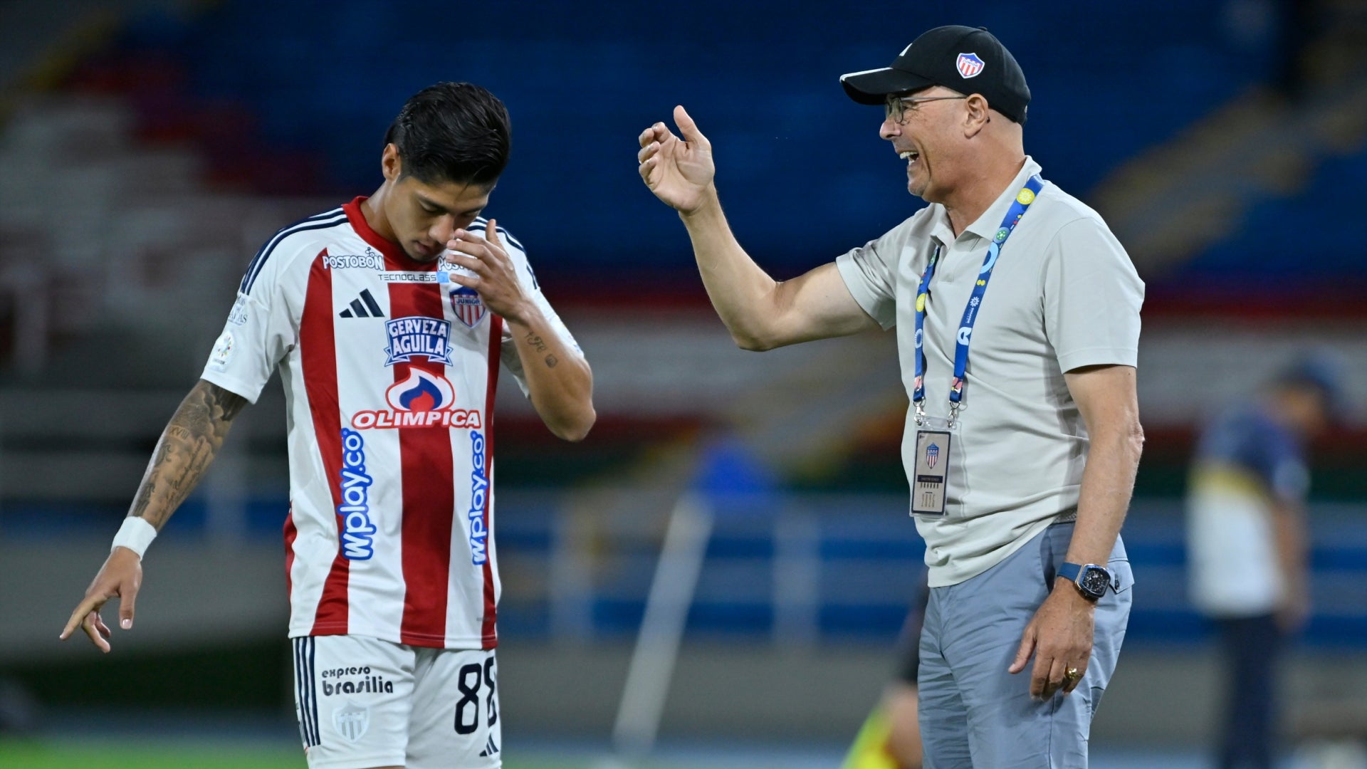 Junior sorprendió con su convocatoria para recibir a Santa Fe - VizzorImage