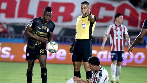 Polémica en Barranquilla: ¿Había penal de Santa Fe contra Junior? Polémica en Barranquilla: ¿Había penal de Santa Fe contra Junior?