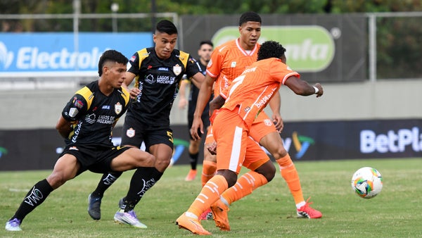 ¡Envigado vs. Real Cartagena se calentó! Hubo triple expulsión ¡Envigado vs. Real Cartagena se calentó! Hubo triple expulsión