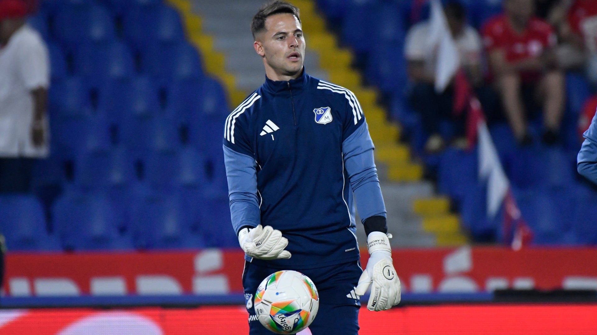 Millonarios tomaría una importante decisión con De Amores