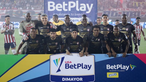 Santa Fe renovaría su nómina con la salida de varios futbolistas Santa Fe renovaría su nómina con la salida de varios futbolistas