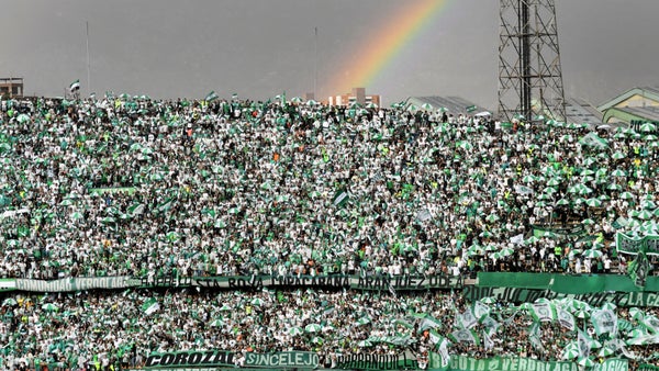 Nacional vs. Junior: así fue el mítico recibimiento en el Atanasio Nacional vs. Junior: así fue el mítico recibimiento en el Atanasio