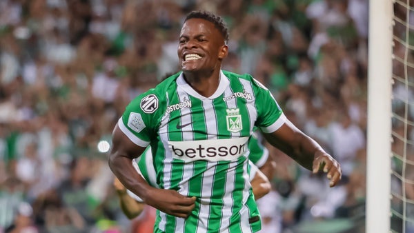 Andrés Román marcó en Nacional vs. Junior, pero el gol no valió Andrés Román marcó en Nacional vs. Junior, pero el gol no valió