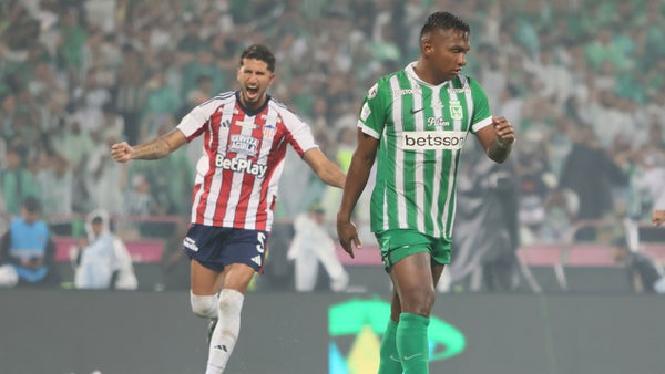 Polémica en Nacional vs. Junior: Betancur negó penal por mano Polémica en Nacional vs. Junior: Betancur negó penal por mano