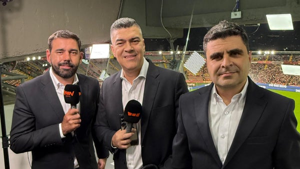 El drama secreto de Eduardo Luis al narrar a Brasil en la Copa Mundial de la FIFA™