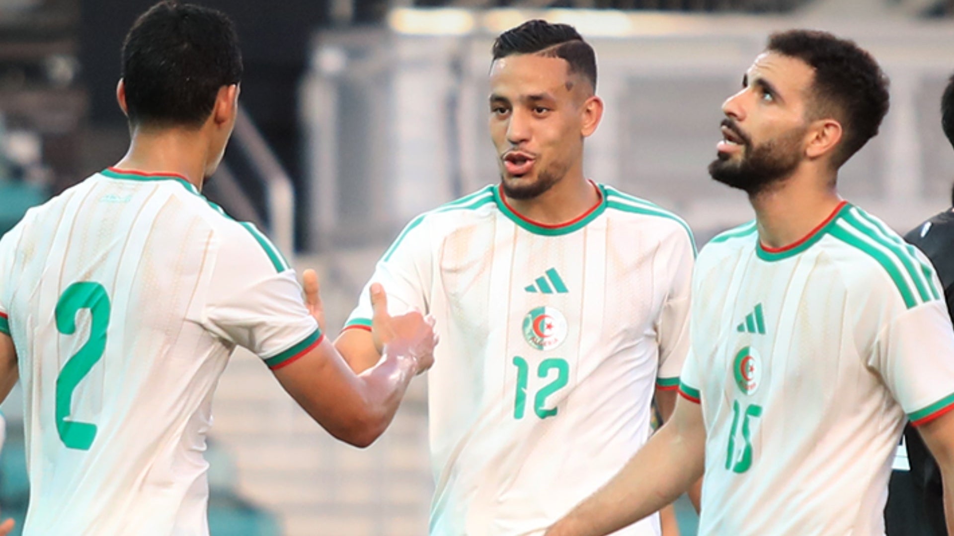 El VAR salvó a Argentina al anular jugada de gol de Argelia - @LesVerts