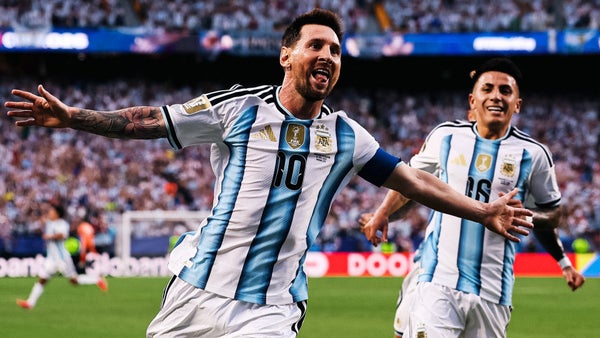Argentina debutó con goleada a Argelia en la Copa Mundial de la FIFA™ Argentina debutó con goleada a Argelia en la Copa Mundial de la FIFA™