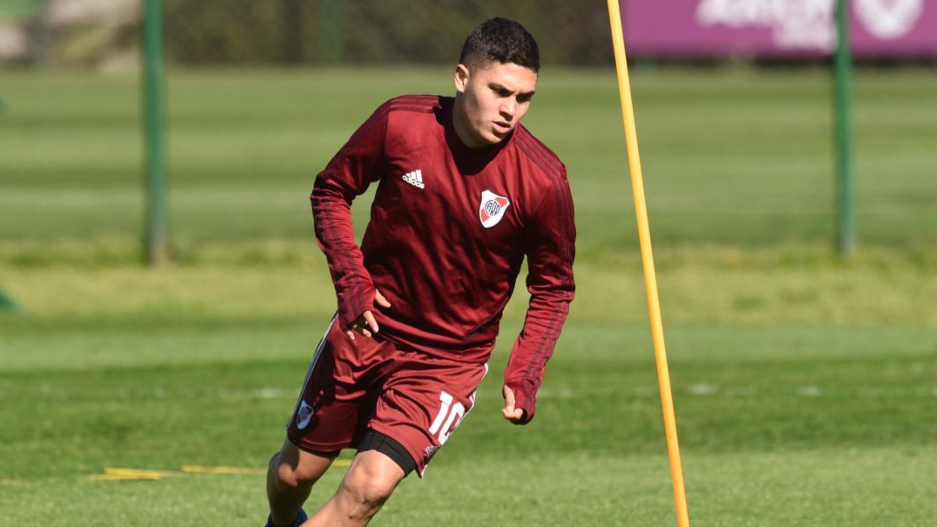 River Plate buscaría fichar a exNacional y de paso en selección tras la salida de Quintero - @RiverPlate