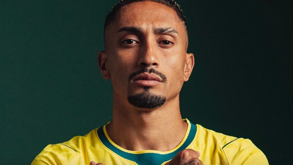 Alarma en Brasil: Raphinha sale con molestias en la Copa Mundial de la FIFA™
