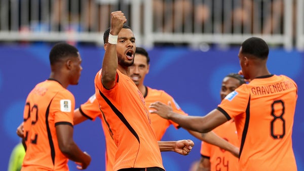 Países Bajos pasó por encima de Suecia en la Copa Mundial de la FIFA™