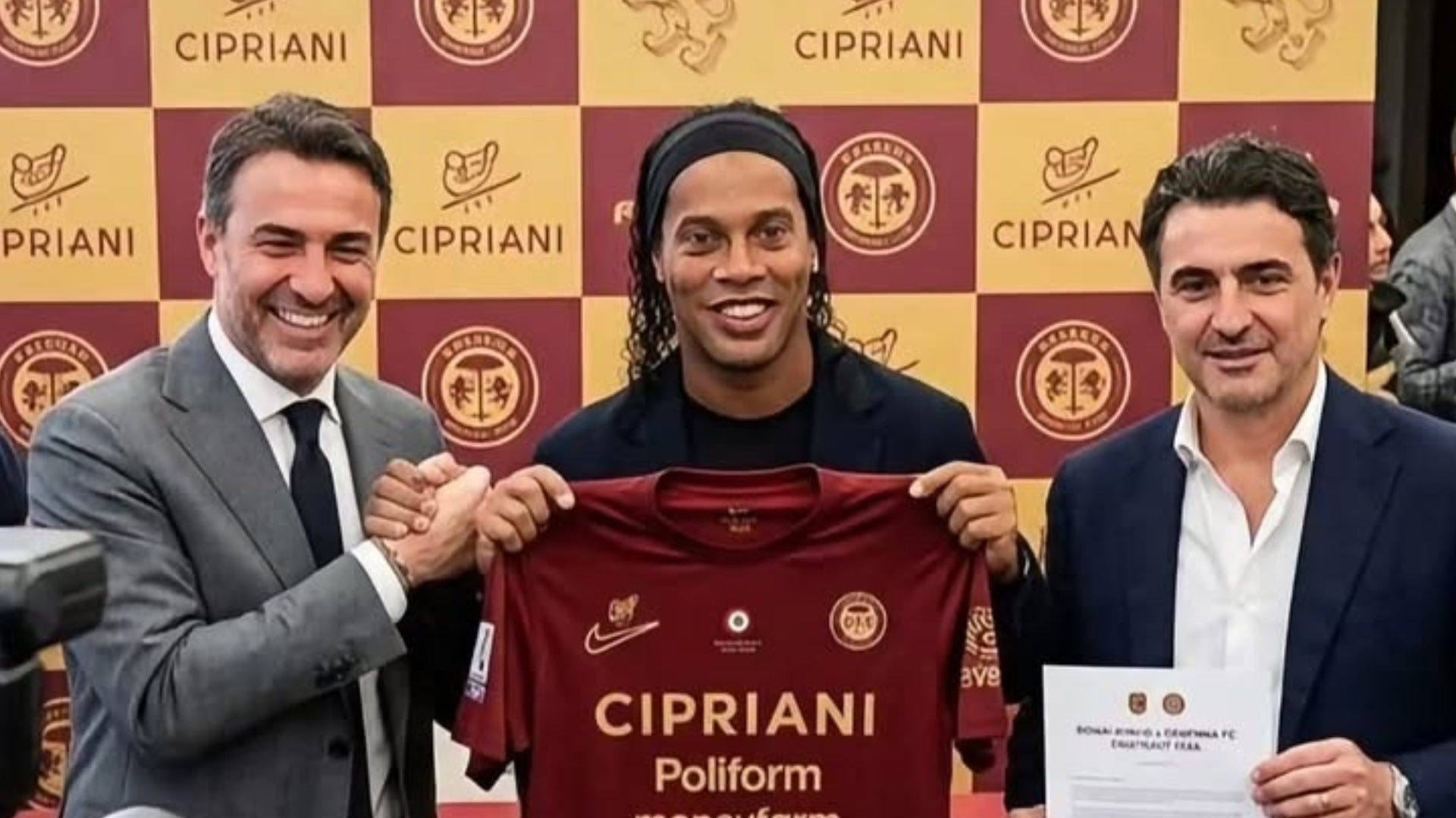 Ronaldinho vuelve al fútbol a los 46 años y genera ilusión mundial_ así lo presentaron - ravenna_fc_