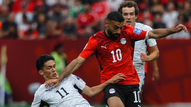 Egipto casi marca llamativo gol de tiro libre ante Nueva Zelanda - @EFA
