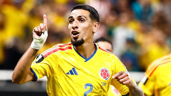Daniel Muñoz integra el once ideal de la fase de grupos según la prensa internacional