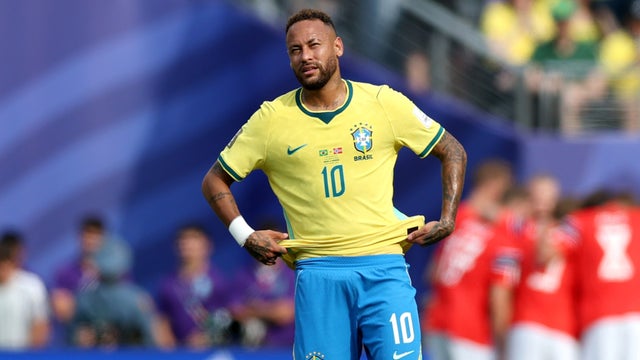 Neymar de desmoronó tras la eliminación de Brasil