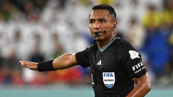 Carlos Antonio Vélez puso la lupa en el árbitro de Colombia vs. Suiza Carlos Antonio Vélez puso la lupa en el árbitro de Colombia vs. Suiza