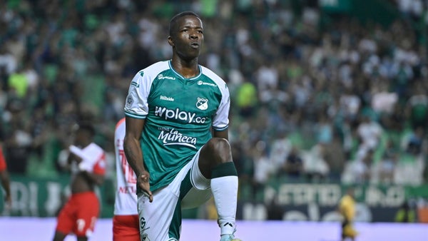 Julián Quiñones es presentado oficialmente por su nuevo club en el FPC Julián Quiñones es presentado oficialmente por su nuevo club en el FPC