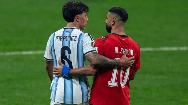 Mira la jugada polémica en Egipto vs. Argentina